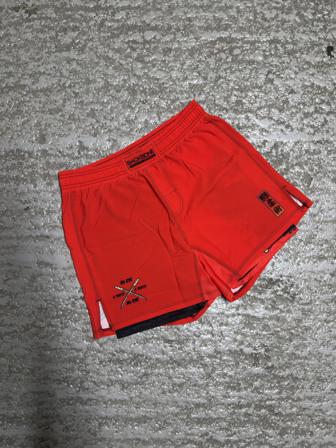 ExE | TxT Shorts Red